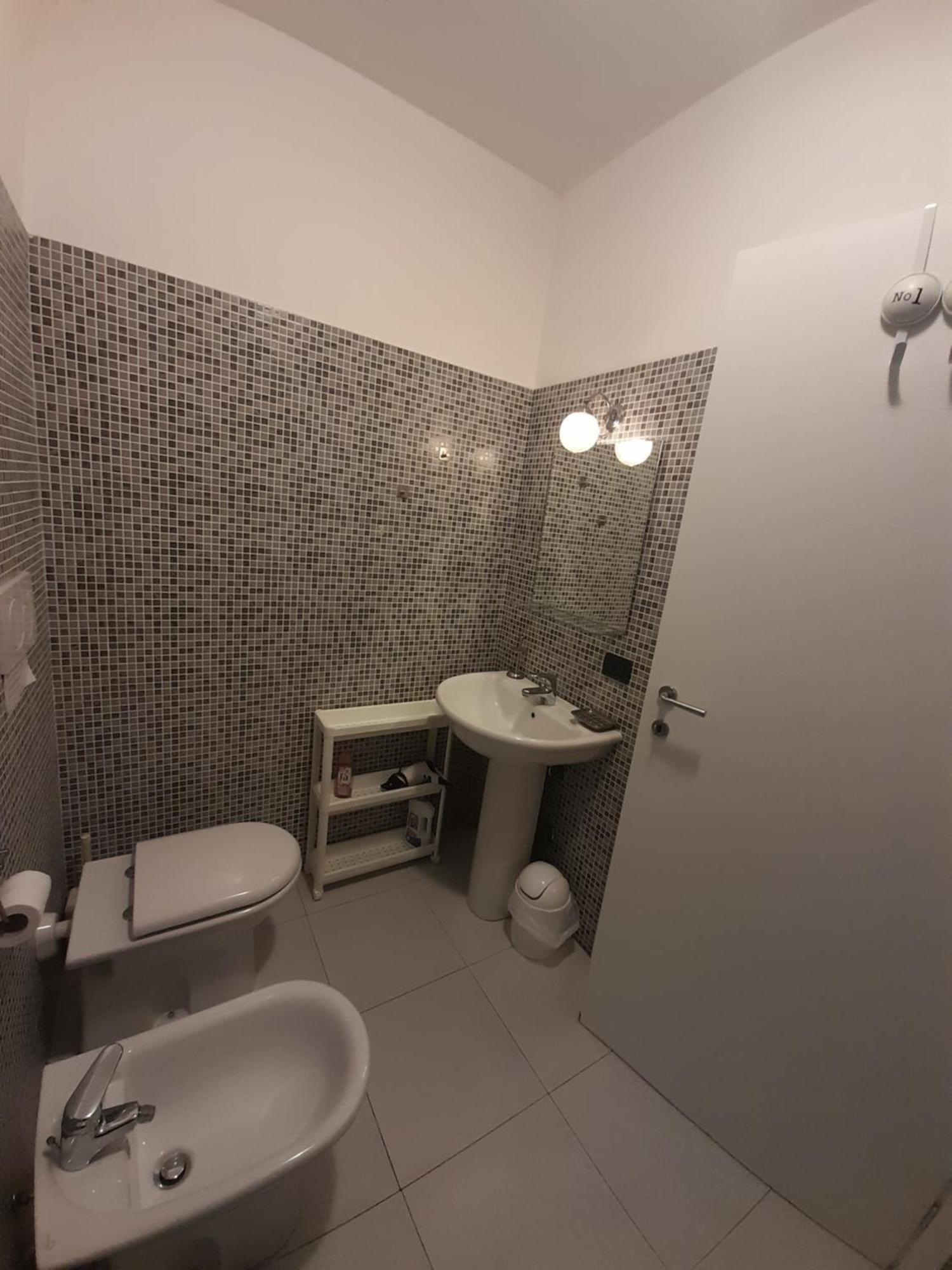 A Casa Di Sole Apartment Arese Exterior photo